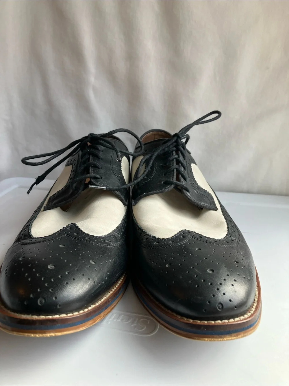 Johnston & Murphy Conard Wingtip spectator Oxford dress shoes b&w